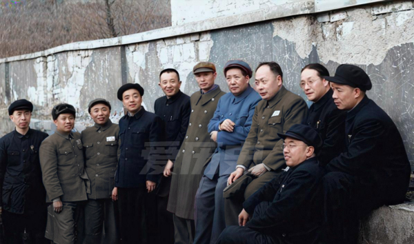 1953年毛主席拜谒中山陵 坚持走大道 笑称陈老总指挥不灵了